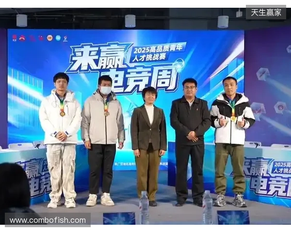 有惊无险,太阳报:格伊的私人飞机降落前曾遭遇突发状况 有惊无险,太阳报:格伊的私人飞机降落前曾遭遇突发状况